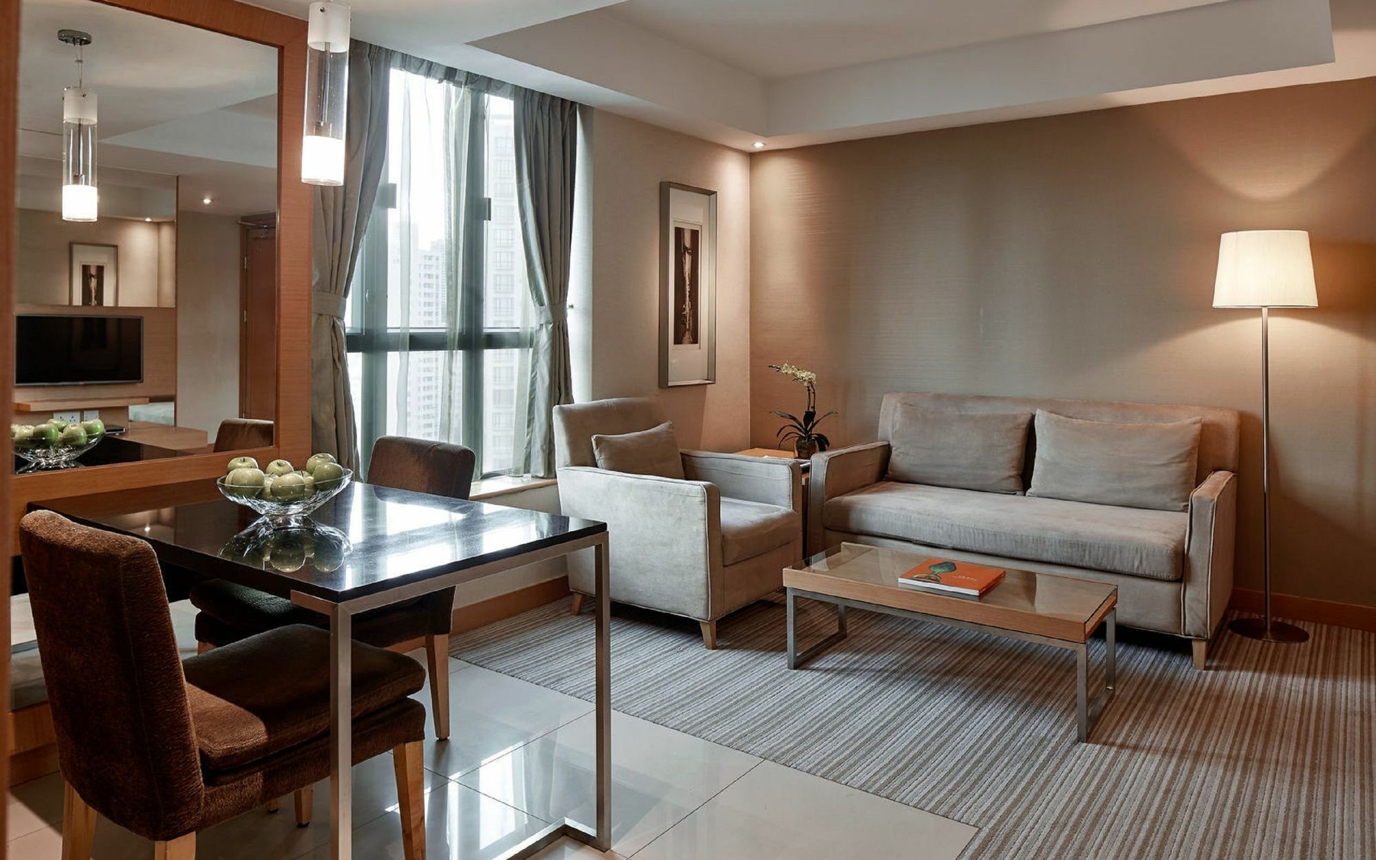 Two Macdonnell Road Lejlighedshotel Hongkong Eksteriør billede