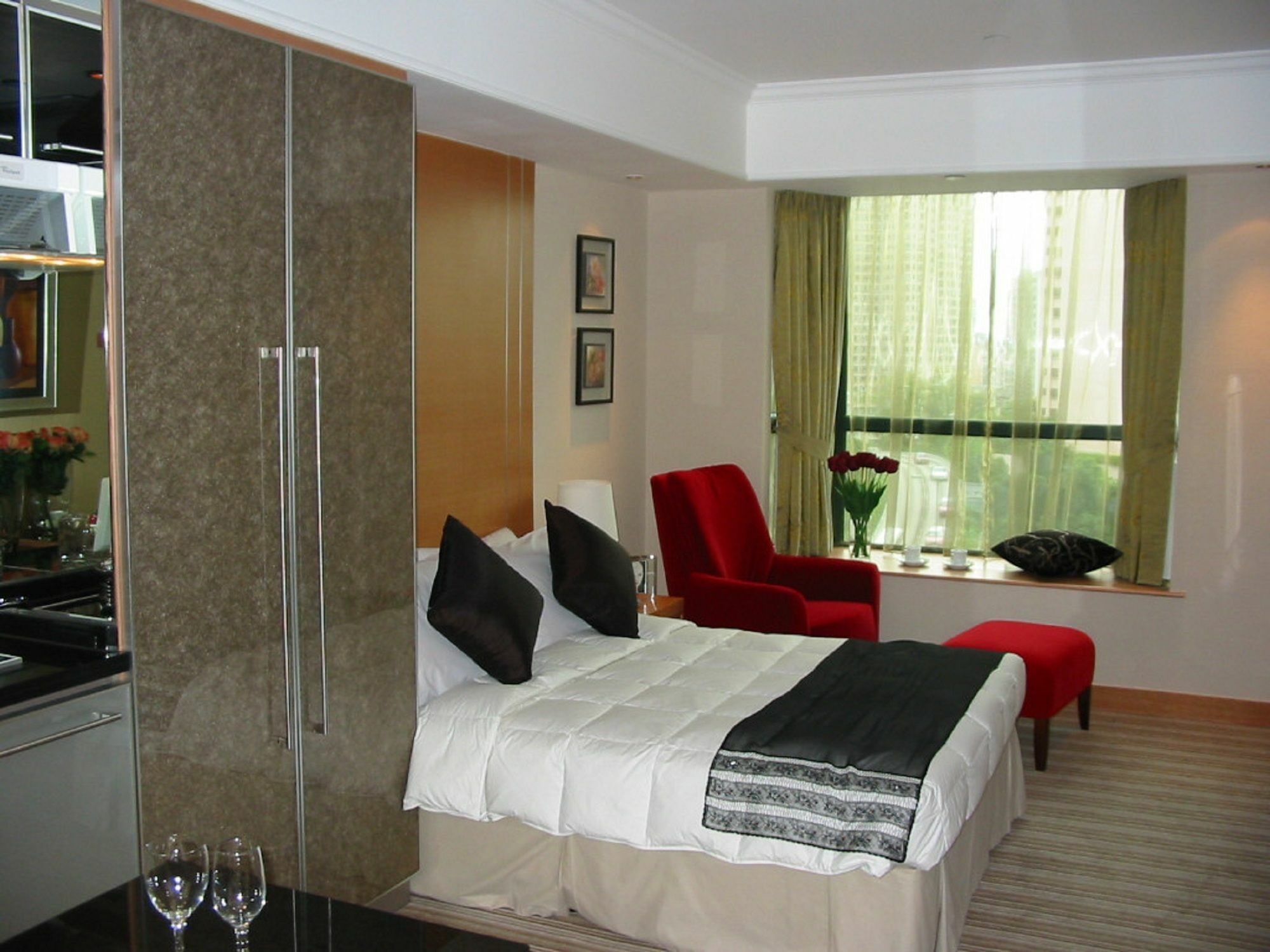 Two Macdonnell Road Lejlighedshotel Hongkong Eksteriør billede