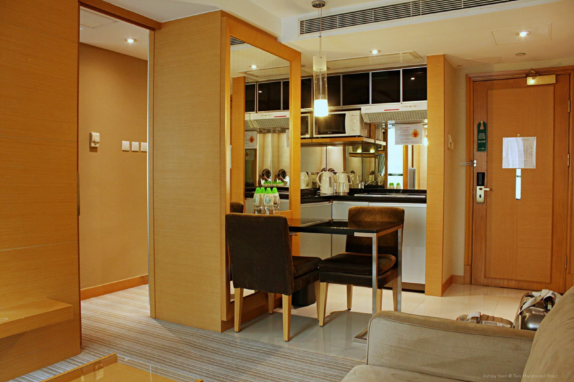 Two Macdonnell Road Lejlighedshotel Hongkong Eksteriør billede